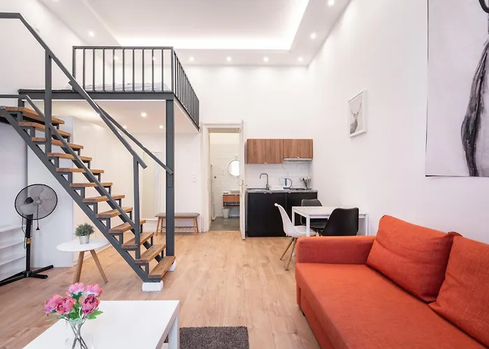 Grand Avenue Apartment