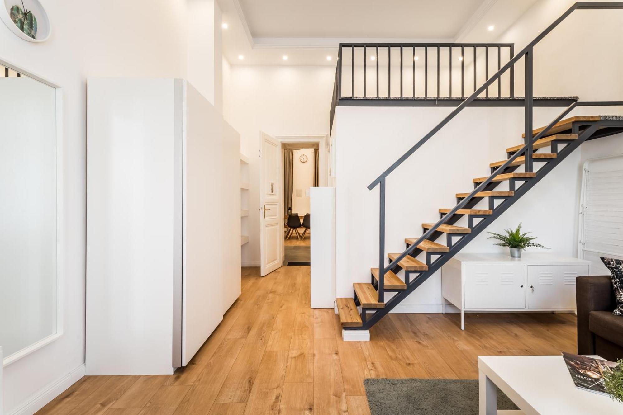 Grand Avenue Apartmán